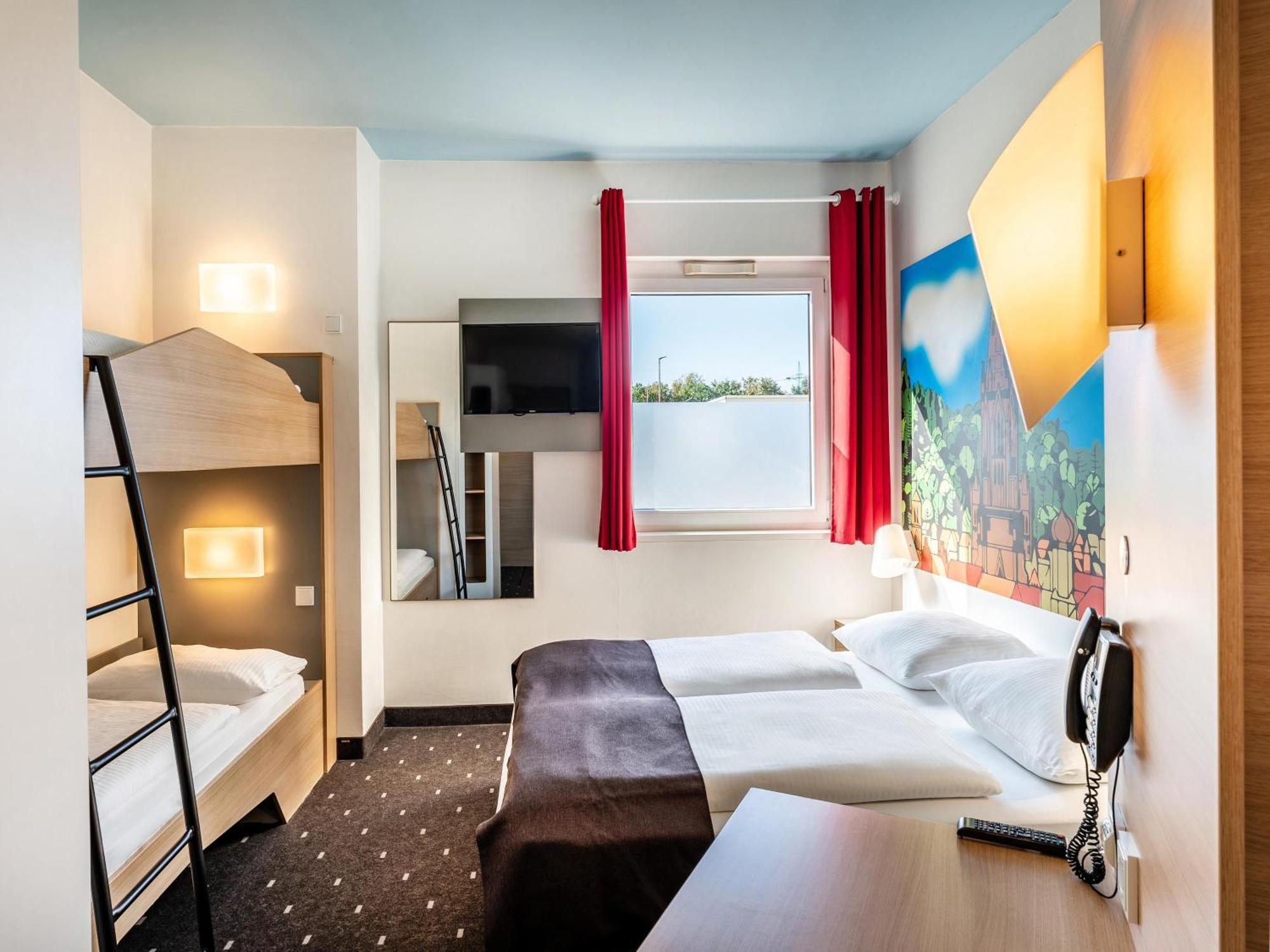 B&B Hotel Freiburg-Sued Exteriör bild