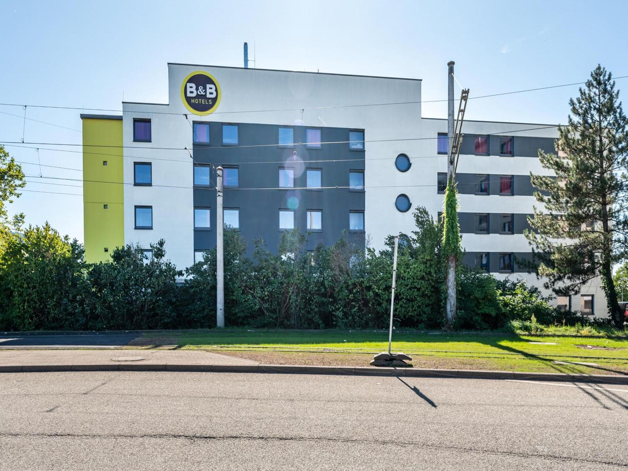 B&B Hotel Freiburg-Sued Exteriör bild