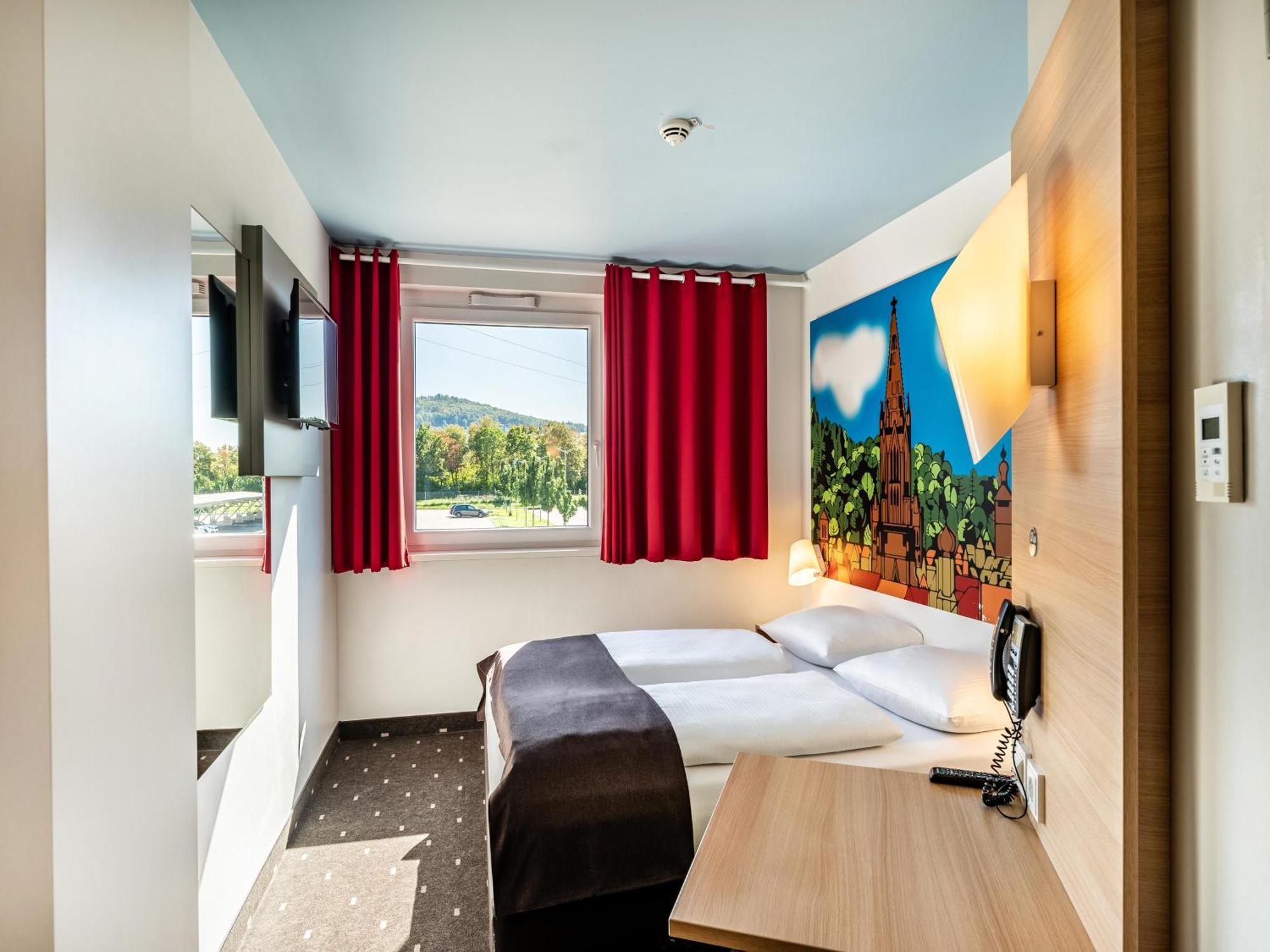 B&B Hotel Freiburg-Sued Exteriör bild
