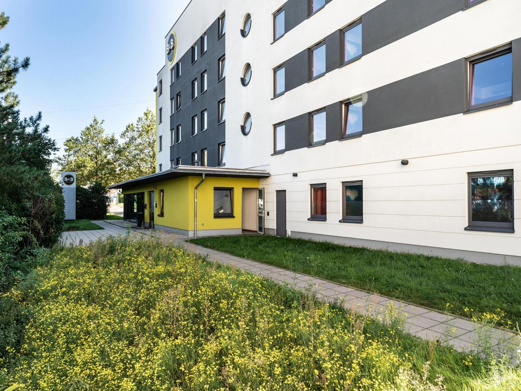 B&B Hotel Freiburg-Sued Exteriör bild