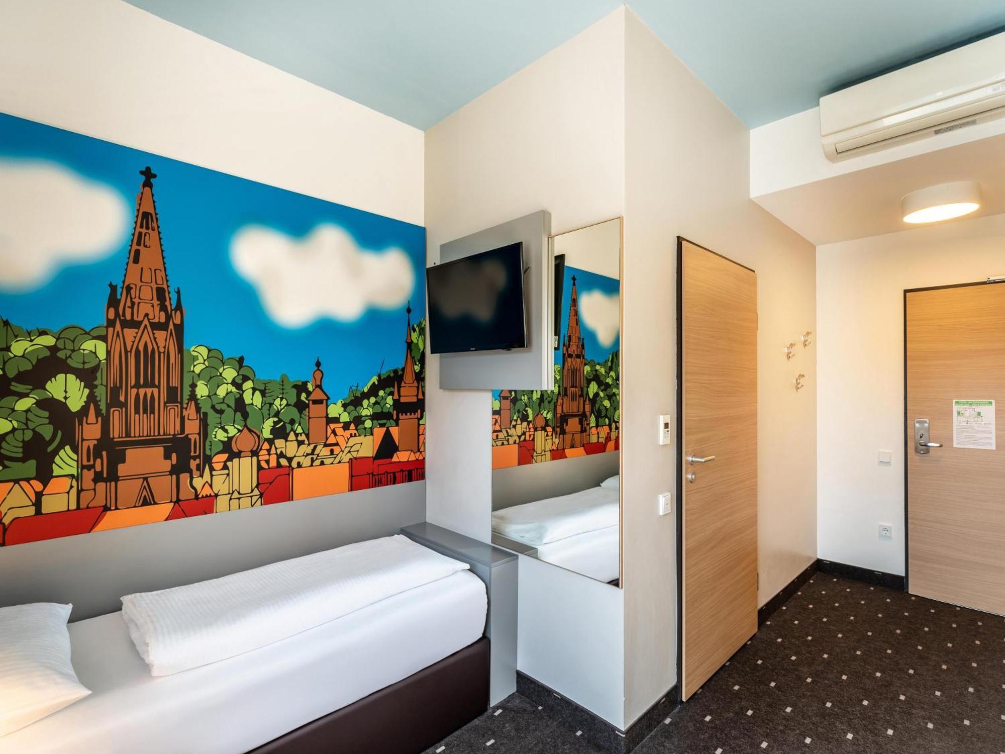 B&B Hotel Freiburg-Sued Exteriör bild