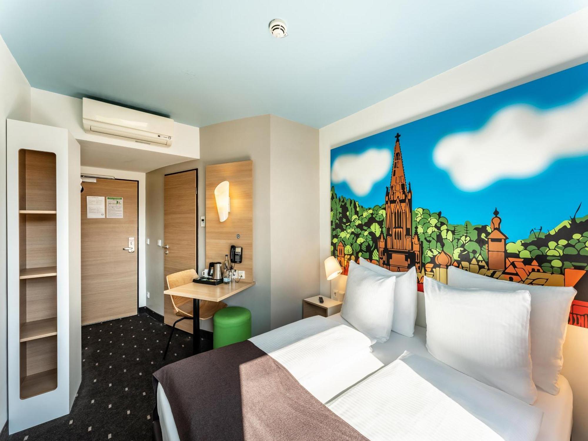 B&B Hotel Freiburg-Sued Exteriör bild