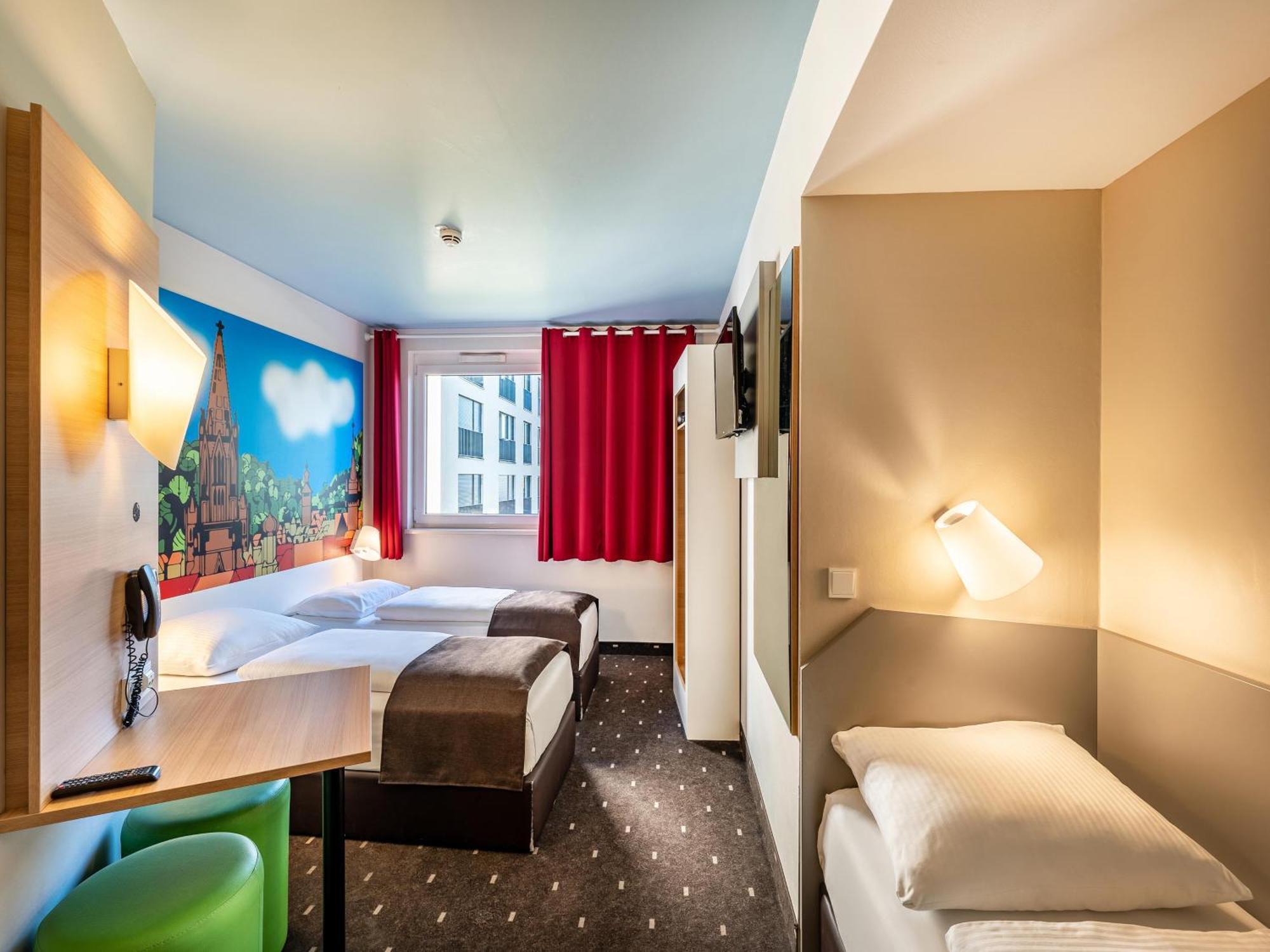 B&B Hotel Freiburg-Sued Exteriör bild