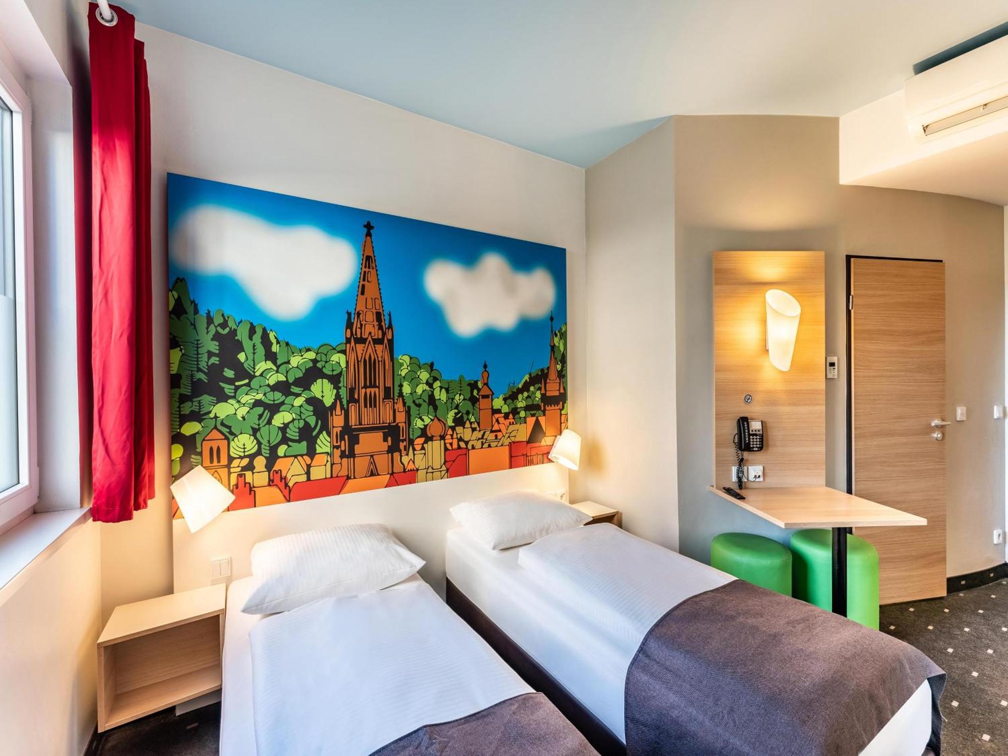 B&B Hotel Freiburg-Sued Exteriör bild