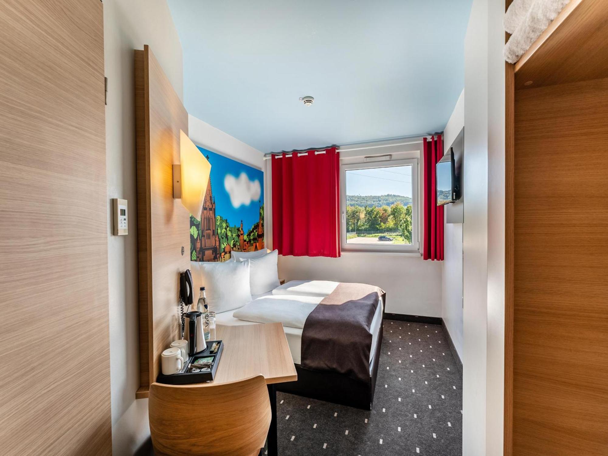 B&B Hotel Freiburg-Sued Exteriör bild