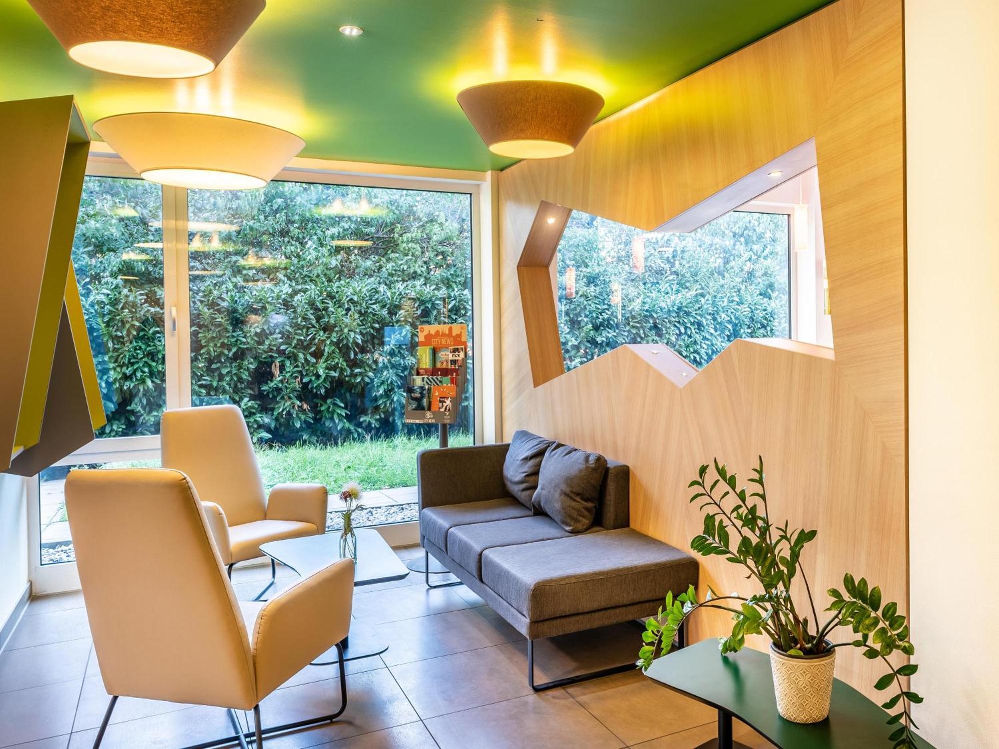B&B Hotel Freiburg-Sued Exteriör bild
